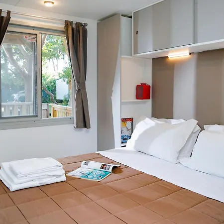 Hu Birkelt Village ラロシェット