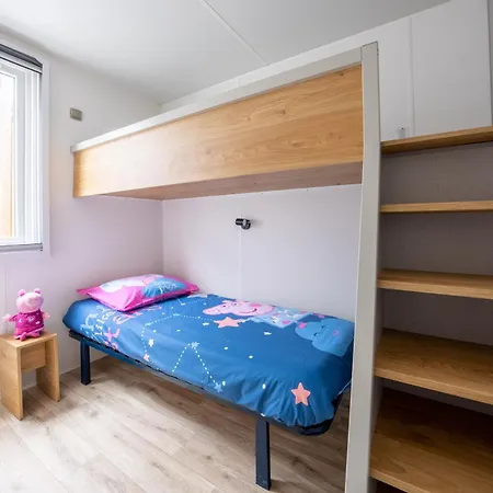 キャンプ場 Hu Birkelt Village 4*