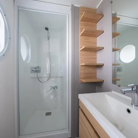 キャンプ場 Hu Birkelt Village 4*