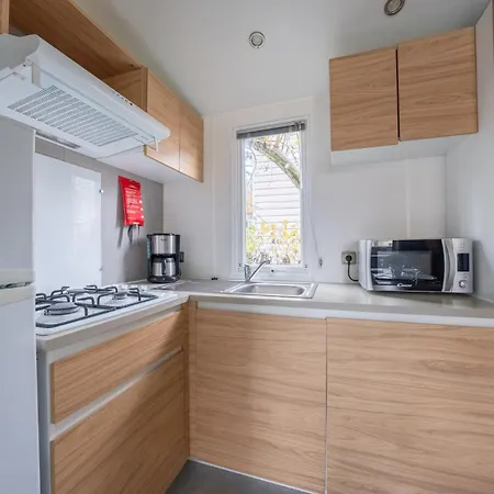 Hu Birkelt Village 4* ラロシェット