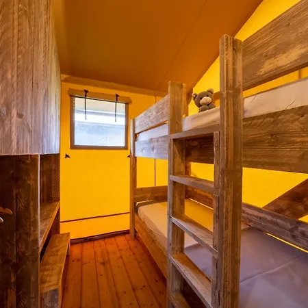 Hu Birkelt Village キャンプ場 4*