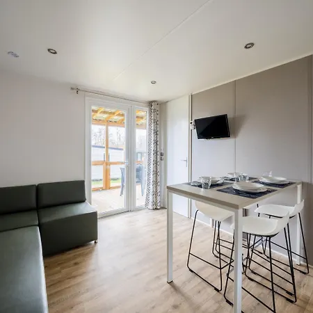 キャンプ場 Hu Birkelt Village 4*