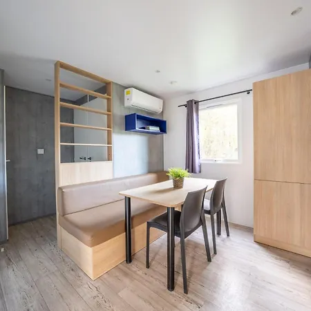 Hu Birkelt Village 4*