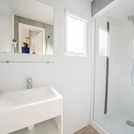 Hu Birkelt Village 라로셰트