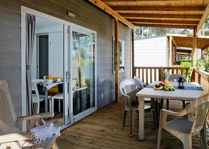 Campingplatz Hu Birkelt Village Fels