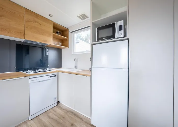 Hu Birkelt Village 4*