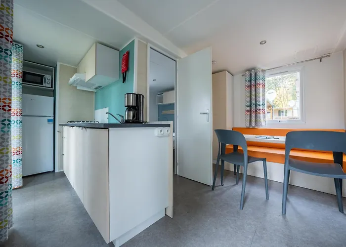 Hu Birkelt Village Fels